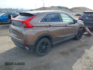2018 Mitsubishi Eclipse Cross LE z VIN JA4AT4AA2JZ061576, wystawiony jako IAAI lot #41565617 z przebiegiem 28 488 mil mil oraz . Historia ofert i sprzedaży dostępna na DreamBid. Obrazek 4.
