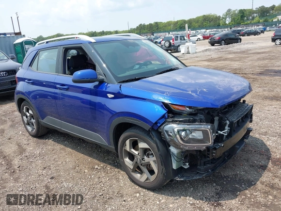 2024 Hyundai Venue SEL z VIN KMHRC8A39RU298832, wystawiony jako IAAI lot #42419329 z przebiegiem 7 582 mil mil oraz . Historia ofert i sprzedaży dostępna na DreamBid. Obrazek 1.