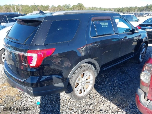 2018 Ford Explorer XLT with VIN 1FM5K8D86JGA29909, listed as a IAAI auction lot 41220586 with NaN miles. Bid and sale history available at carsss.com. Image 4.