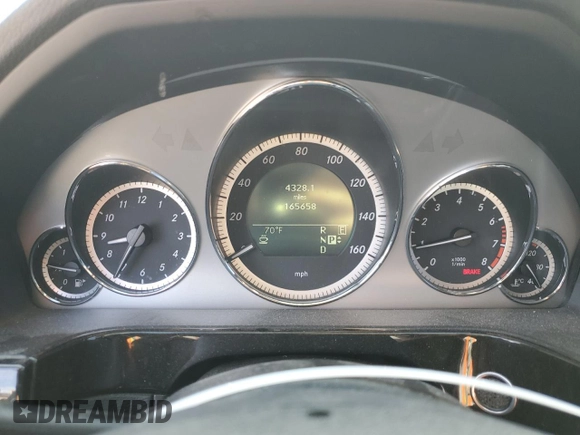2011 Mercedes-Benz E 350 Luxury with VIN WDDHF8HB0BA374231, listed as a Copart auction lot 55671725 with 165,658 mi miles and Salvage title. Bid and sale history available at DreamBid. Image 9.