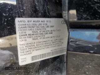 2024 Audi Q3 S line Premium z VIN WA1DECF31R1047951, wystawiony jako Copart lot #56730715 z przebiegiem 19 391 mil mil oraz Szkoda całkowita • Salvage title. Historia ofert i sprzedaży dostępna na DreamBid. Obrazek 13.