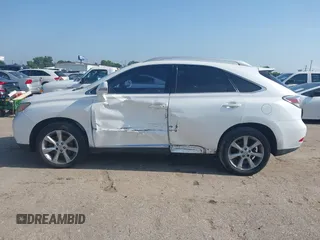 2010 Lexus RX 350 z VIN JTJZK1BA6A2406283, wystawiony jako IAAI lot #42212441 z przebiegiem 205 093 mil mil oraz . Historia ofert i sprzedaży dostępna na DreamBid. Obrazek 14.