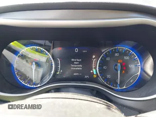 2022 Chrysler Pacifica Touring L with VIN 2C4RC1BG3NR106311, listed as a IAAI auction lot 42158651 with 68,473 mi miles and . Bid and sale history available at DreamBid. Image 7.