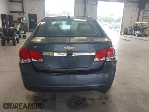 2014 Chevrolet Cruze 1LT z VIN 1G1PC5SB4E7140559, wystawiony jako IAAI lot #42622597 z przebiegiem 127 756 mil mil oraz . Historia ofert i sprzedaży dostępna na DreamBid. Obrazek 16.