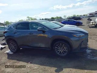 2023 Lexus NX 350 Premium z VIN 2T2GGCEZ3PC023075, wystawiony jako IAAI lot #42091257 z przebiegiem 28 674 mil mil oraz . Historia ofert i sprzedaży dostępna na DreamBid. Obrazek 14.