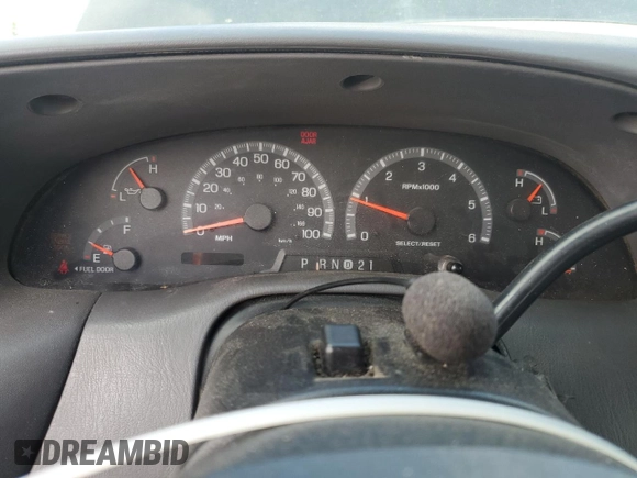 1999 Ford F-150 XL z VIN 1FTRX18L1XKB84628, wystawiony jako Copart lot #63050765 z przebiegiem Nie podano mil oraz Czysty tytuł • Clean title. Historia ofert i sprzedaży dostępna na DreamBid. Obrazek 9.