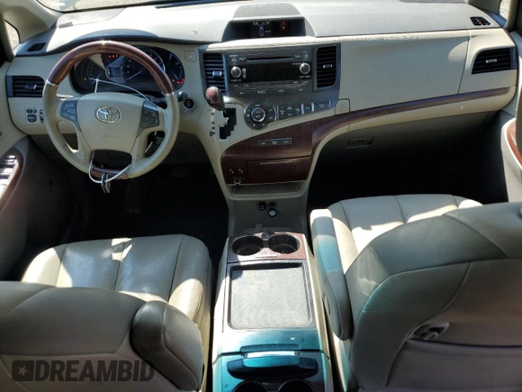 2011 Toyota Sienna XLE z VIN 5TDDK3DC9BS008017, wystawiony jako Copart lot #63872035 z przebiegiem 97 589 mil mil oraz Szkoda całkowita • Salvage title. Historia ofert i sprzedaży dostępna na DreamBid. Obrazek 8.