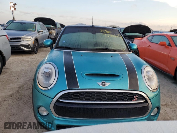 2017 MINI Convertible Cooper S z VIN WMWWG9C38H3A92775, wystawiony jako Copart lot #76286724 z przebiegiem Nie podano mil oraz Szkoda całkowita • Salvage title. Historia ofert i sprzedaży dostępna na DreamBid. Obrazek 5.