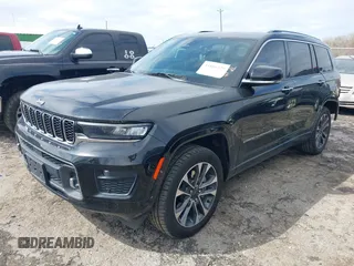 2021 Jeep Grand Cherokee Overland z VIN 1C4RJKDG7M8140271, wystawiony jako IAAI lot #41806329 z przebiegiem 39 160 mil mil oraz . Historia ofert i sprzedaży dostępna na DreamBid. Obrazek 2.