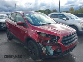 2017 Ford Escape SE z VIN 1FMCU0GDXHUE57098, wystawiony jako IAAI lot #40550387 z przebiegiem 127 020 mil mil oraz . Historia ofert i sprzedaży dostępna na DreamBid. Obrazek 1.