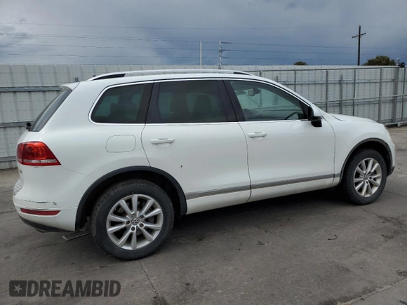 2013 Volkswagen Touareg Exec z VIN WVGEF9BP6DD001991, wystawiony jako Copart lot #58447175 z przebiegiem 170 264 mil mil oraz Czysty tytuł • Clean title. Historia ofert i sprzedaży dostępna na DreamBid. Obrazek 3.