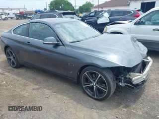 2020 BMW 4 Series 430i xDrive z VIN WBA4W5C00LAE51422, wystawiony jako IAAI lot #42462731 z przebiegiem 17 342 mil mil oraz . Historia ofert i sprzedaży dostępna na DreamBid. Obrazek 1.