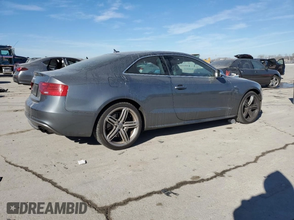 2013 Audi S5 Premium Plus z VIN WAUCGAFR9DA049022, wystawiony jako Copart lot #88992455 z przebiegiem 140 439 mil mil oraz Szkoda całkowita • Salvage title. Historia ofert i sprzedaży dostępna na DreamBid. Obrazek 3.