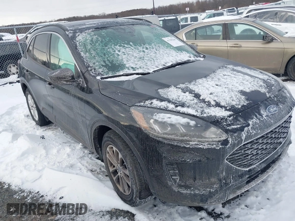 2020 Ford Escape SE z VIN 1FMCU9G64LUA05145, wystawiony jako IAAI lot #41250260 z przebiegiem 60 554 mil mil oraz . Historia ofert i sprzedaży dostępna na DreamBid. Obrazek 1.