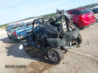 1995 Geo Tracker z VIN 2CNBE18U7S6904490, wystawiony jako IAAI lot #39596307 z przebiegiem 223 933 mil mil oraz . Historia ofert i sprzedaży dostępna na DreamBid. Obrazek 3.