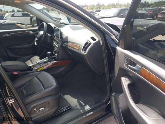 2015 Audi Q5 Premium with VIN WA1CFAFP7FA130120, listed as a IAAI auction lot 41688796 with 74,518 mi miles. Bid and sale history available at carsss.com. Image 5.