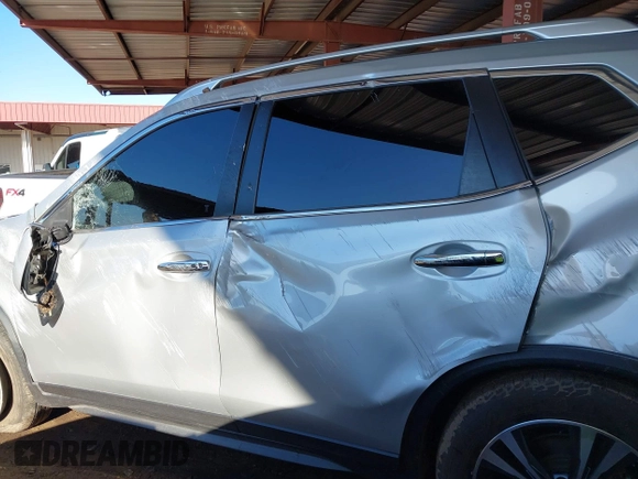 2019 Nissan Rogue SV with VIN JN8AT2MT6KW265036, listed as a IAAI auction lot 41751609 with 83,493 mi miles. Bid and sale history available at carsss.com. Image 15.