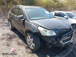 2010 Chevrolet Traverse LT w/1LT with VIN 1GNLRFED9AJ217048, listed as a IAAI auction lot 41740768 with 289,444 mi miles. Bid and sale history available at carsss.com. Image 1.