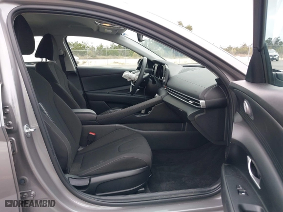 2022 Hyundai Elantra Essential with VIN KMHLM4AG8NU325382, listed as a IAAI auction lot 41503533 with 65,631 mi miles. Bid and sale history available at carsss.com. Image 5.