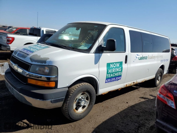 2008 Chevrolet Express Passenger z VIN 1GAHG39K381169612, wystawiony jako Copart lot #48710805 z przebiegiem 73 688 mil mil oraz Czysty tytuł • Clean title. Historia ofert i sprzedaży dostępna na DreamBid. Obrazek 1.