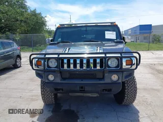2004 Hummer H2 z VIN 5GRGN23U94H122582, wystawiony jako IAAI lot #42541864 z przebiegiem 105 764 mil mil oraz . Historia ofert i sprzedaży dostępna na DreamBid. Obrazek 12.