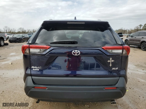 2022 Toyota RAV4 XLE Premium with VIN 2T3C1RFV5NW217919, listed as a Copart auction lot 47832115 with 21,533 mi miles and Salvage Title. Bid and sale history available at carsss.com. Image 6.