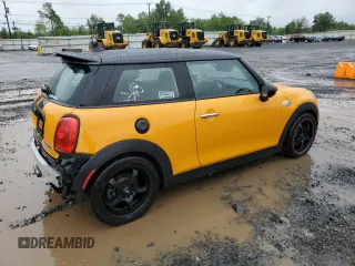 2016 MINI Hardtop S with VIN WMWXP7C54G3B33492, listed as a Copart auction lot 57098895 with 83,994 mi miles and Salvage title. Bid and sale history available at DreamBid. Image 3.
