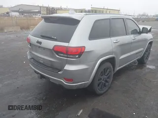 2017 Jeep Grand Cherokee Laredo with VIN 1C4RJFAG2HC927028, listed as a IAAI auction lot 41998255 with 109,569 mi miles and . Bid and sale history available at DreamBid. Image 4.