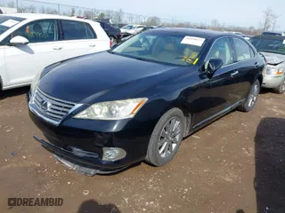 2010 Lexus ES 350 with VIN JTHBK1EG7A2364970, listed as a IAAI auction lot 41858023 with 94,767 mi miles. Bid and sale history available at carsss.com. Image 2.