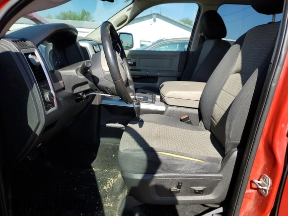 2010 Dodge 1500 SLT z VIN 1D7RV1CP8AS170464, wystawiony jako Copart lot #55245485 z przebiegiem 346 493 mil mil oraz Szkoda całkowita • Salvage title. Historia ofert i sprzedaży dostępna na DreamBid. Obrazek 7.