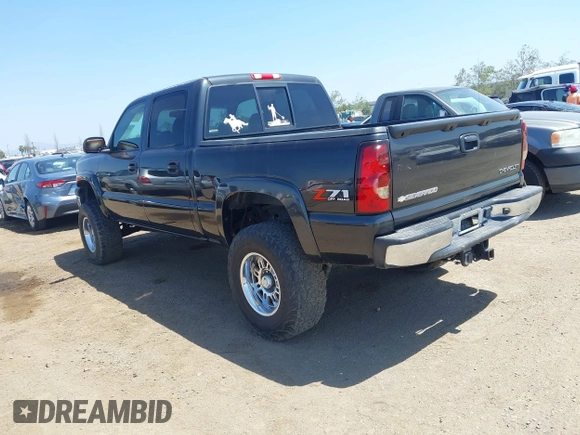 2005 Chevrolet Silverado 1500 LT with VIN 2GCEK13T651358419, listed as a IAAI auction lot 42073531 with 120,233 mi miles and . Bid and sale history available at DreamBid. Image 3.