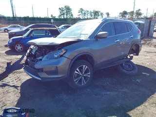 2020 Nissan Rogue SV with VIN JN8AT2MV8LW114301, listed as a IAAI auction lot 41601591 with 28,068 mi miles. Bid and sale history available at carsss.com. Image 21.