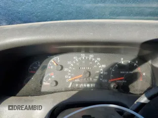 2000 Ford F-350 XL with VIN 1FTSW31F8YEA82117, listed as a Copart auction lot 82800154 with 236,161 mi miles and Salvage Title. Bid and sale history available at DreamBid. Image 9.