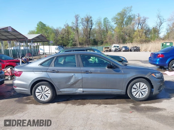 2020 Volkswagen Jetta S with VIN 3VWCB7BU6LM027864, listed as a IAAI auction lot 41876598 with 118,084 mi miles and . Bid and sale history available at DreamBid. Image 13.