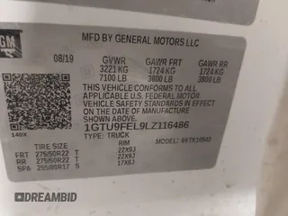 2020 GMC Sierra 1500 Denali z VIN 1GTU9FEL9LZ116486, wystawiony jako IAAI lot #41392384 z przebiegiem 61 283 mil mil oraz . Historia ofert i sprzedaży dostępna na DreamBid. Obrazek 9.