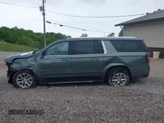 2023 Chevrolet Suburban Premier z VIN 1GNSCFKD7PR463950, wystawiony jako IAAI lot #42161223 z przebiegiem 40 585 mil mil oraz . Historia ofert i sprzedaży dostępna na DreamBid. Obrazek 15.