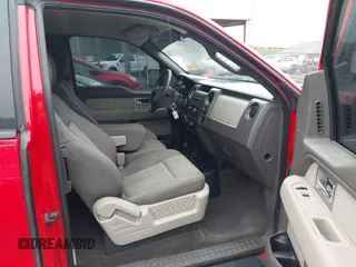 2010 Ford F-150 XL z VIN 1FTEX1EWXAFA69586, wystawiony jako IAAI lot #41947671 z przebiegiem 156 317 mil mil oraz . Historia ofert i sprzedaży dostępna na DreamBid. Obrazek 5.
