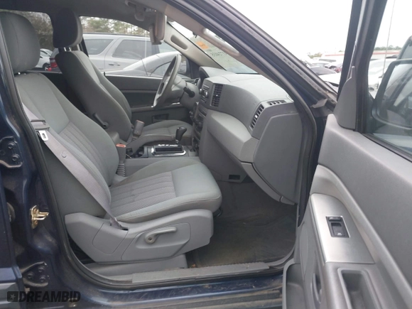 2006 Jeep Grand Cherokee Laredo with VIN 1J4GS48K76C187681, listed as a IAAI auction lot 41724035 with 194,781 mi miles. Bid and sale history available at carsss.com. Image 5.