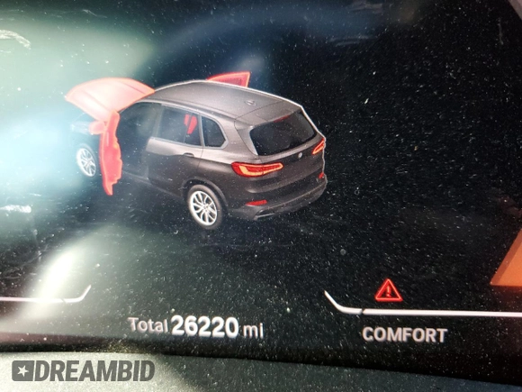 2021 BMW X6 M50i with VIN 5UXCY8C09M9E66884, listed as a Copart auction lot 63025622 with 26,220 mi miles and Salvage Title. Bid and sale history available at carsss.com. Image 8.