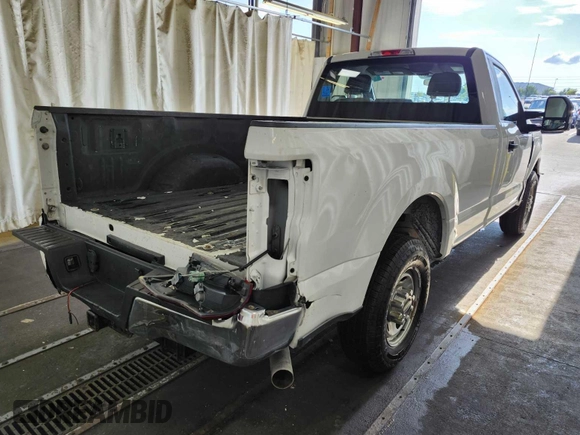 2017 Ford F-250 XL with VIN 1FTBF2A68HEE82088, listed as a IAAI auction lot 42731371 with 144,889 mi miles and . Bid and sale history available at DreamBid. Image 28.