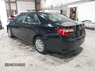 2012 Toyota Camry L z VIN 4T4BF1FK4CR258932, wystawiony jako IAAI lot #42138945 z przebiegiem 102 706 mil mil oraz . Historia ofert i sprzedaży dostępna na DreamBid. Obrazek 3.