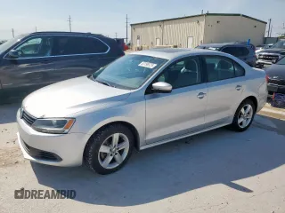 2012 Volkswagen Jetta TDI w/Premium & Nav z VIN 3VWLL7AJ9CM427731, wystawiony jako Copart lot #53196525 z przebiegiem 148 880 mil mil oraz Czysty tytuł • Clean title. Historia ofert i sprzedaży dostępna na DreamBid. Obrazek 1.