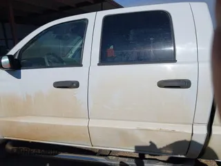 2005 Dodge Dakota SLT with VIN 1D7HW48K05S201235, listed as a IAAI auction lot 41395005 with 204,306 mi miles and . Bid and sale history available at carsss.com. Image 14.