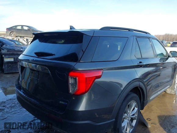 2020 Ford Explorer XLT z VIN 1FMSK8DH3LGC08642, wystawiony jako IAAI lot #41615418 z przebiegiem 50 166 mil mil oraz . Historia ofert i sprzedaży dostępna na DreamBid. Obrazek 4.