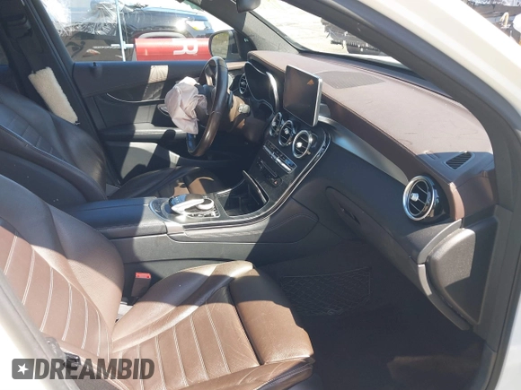 2017 Mercedes-Benz GLC with VIN WDC0G6EBXHF201996, listed as a IAAI auction lot 41814847 with 117,273 mi miles. Bid and sale history available at carsss.com. Image 5.