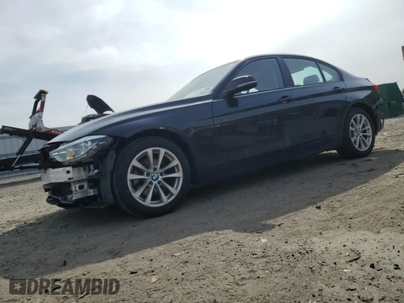 2018 BMW 3 Series 320i xDrive with VIN WBA8E5G52JNU47627, listed as a Copart auction lot 46192395 with 61,349 mi miles and Salvage Title. Bid and sale history available at carsss.com. Image 1.