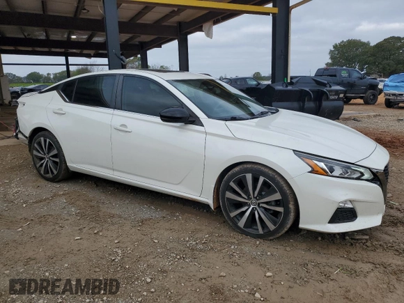 2020 Nissan Altima SR with VIN 1N4AL4CV2LC118537, listed as a Copart auction lot 80986854 with 67,146 mi miles and Salvage Title. Bid and sale history available at carsss.com. Image 4.