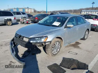 2014 Volkswagen Passat S w/Nav with VIN 1VWAP7A35EC052552, listed as a IAAI auction lot 41377109 with 123,273 mi miles. Bid and sale history available at carsss.com. Image 17.
