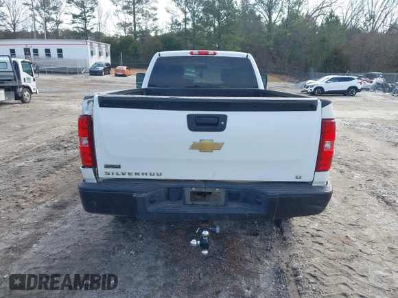 2011 Chevrolet Silverado 1500 LT with VIN 1GCRKSE01BZ264610, listed as a IAAI auction lot 41470836 with 250,686 mi miles and . Bid and sale history available at DreamBid. Image 16.