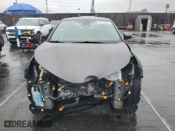 2019 Toyota C-HR XLE z VIN JTNKHMBX4K1061119, wystawiony jako Copart lot #47112995 z przebiegiem 42 983 mil mil oraz Szkoda całkowita • Salvage title. Historia ofert i sprzedaży dostępna na DreamBid. Obrazek 5.